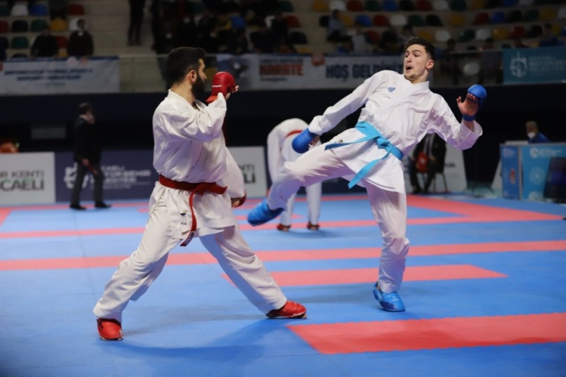 Kempo renkli kuşak sınavı İskele'de yapıldı