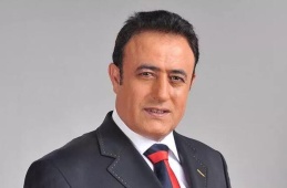 Mahmut Tuncer'den "Ben son assolistim" diyen Petek Dinçöz'e yorum gecikmedi