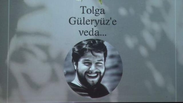 Kazada hayatını kaybeden Tolga Güleryüz için veda töreni yapıldı, ünlü isimler gözyaşlarına boğuldu