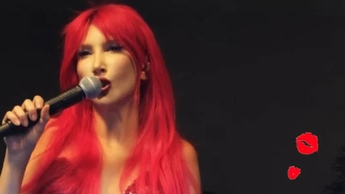 Hande Yener 50'nci yaşında imaj değişikliği yaptı