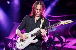 Steve Vai, Türkiye'ye gelecek